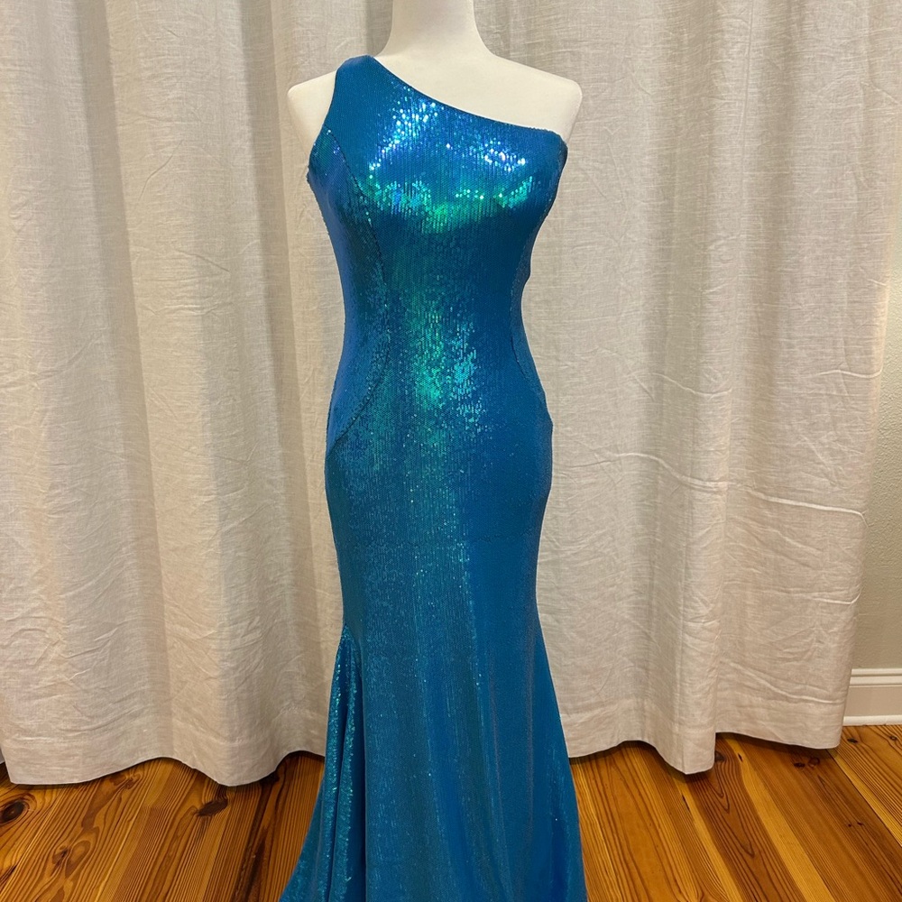 Stunning Blue One-Shoulder Sequin Gown
